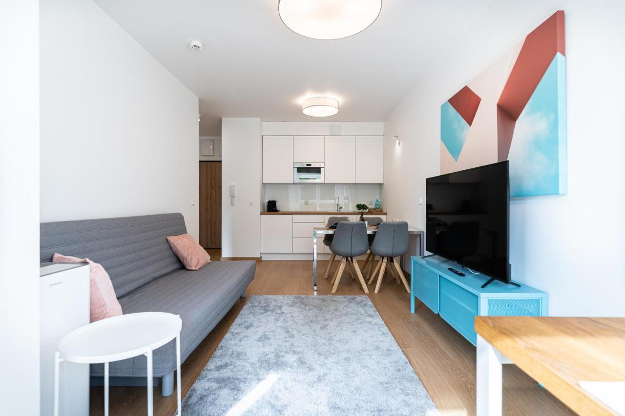 Pure Rental Apartments Inzynierska Wroclaw Exterior photo