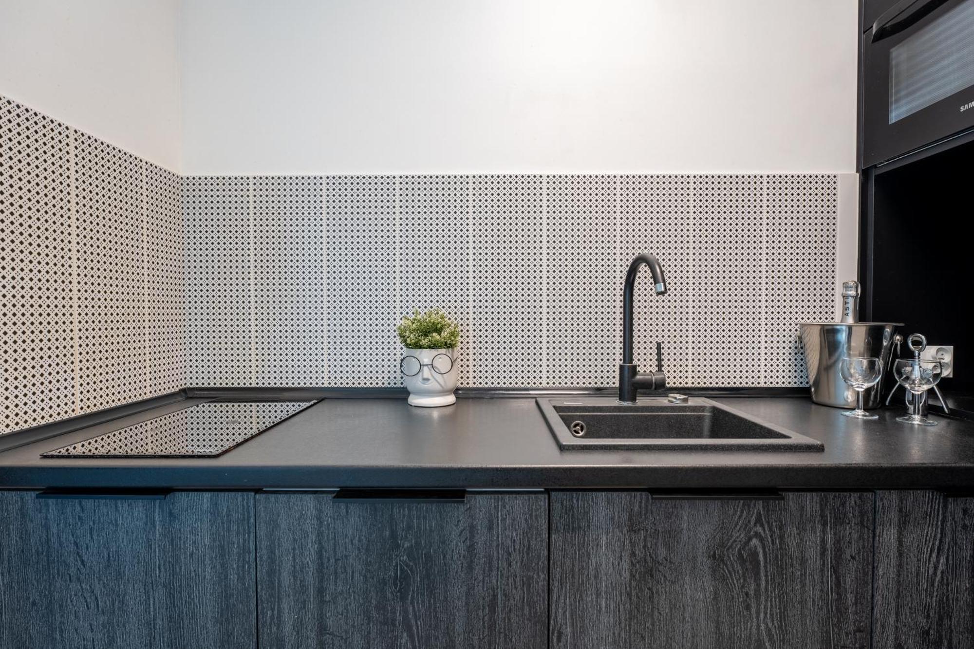 Pure Rental Apartments Inzynierska Wroclaw Exterior photo