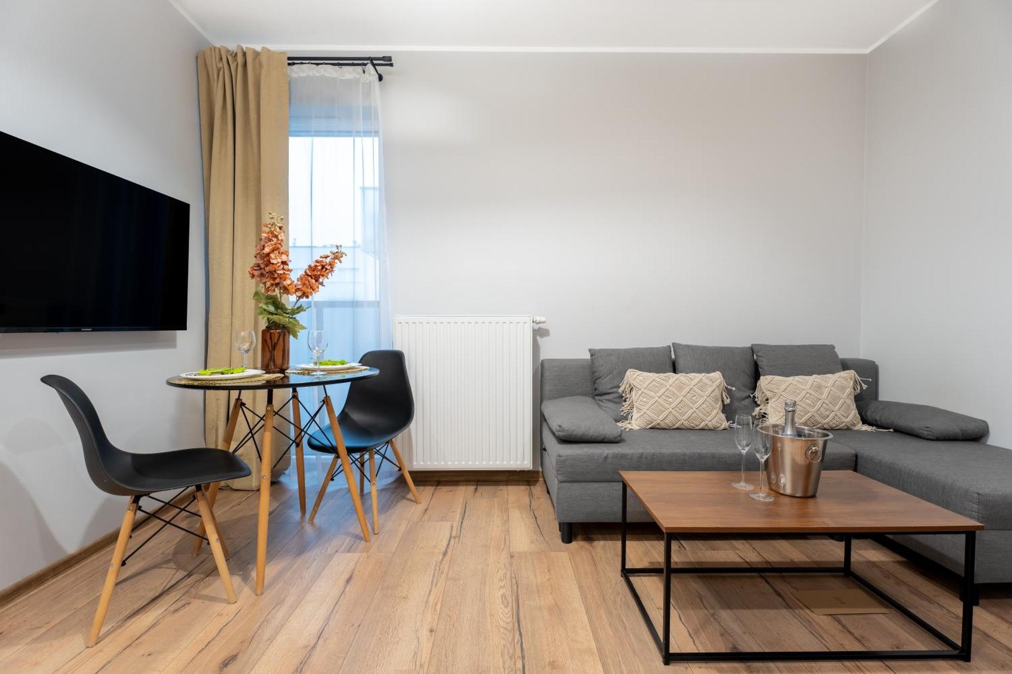 Pure Rental Apartments Inzynierska Wroclaw Exterior photo